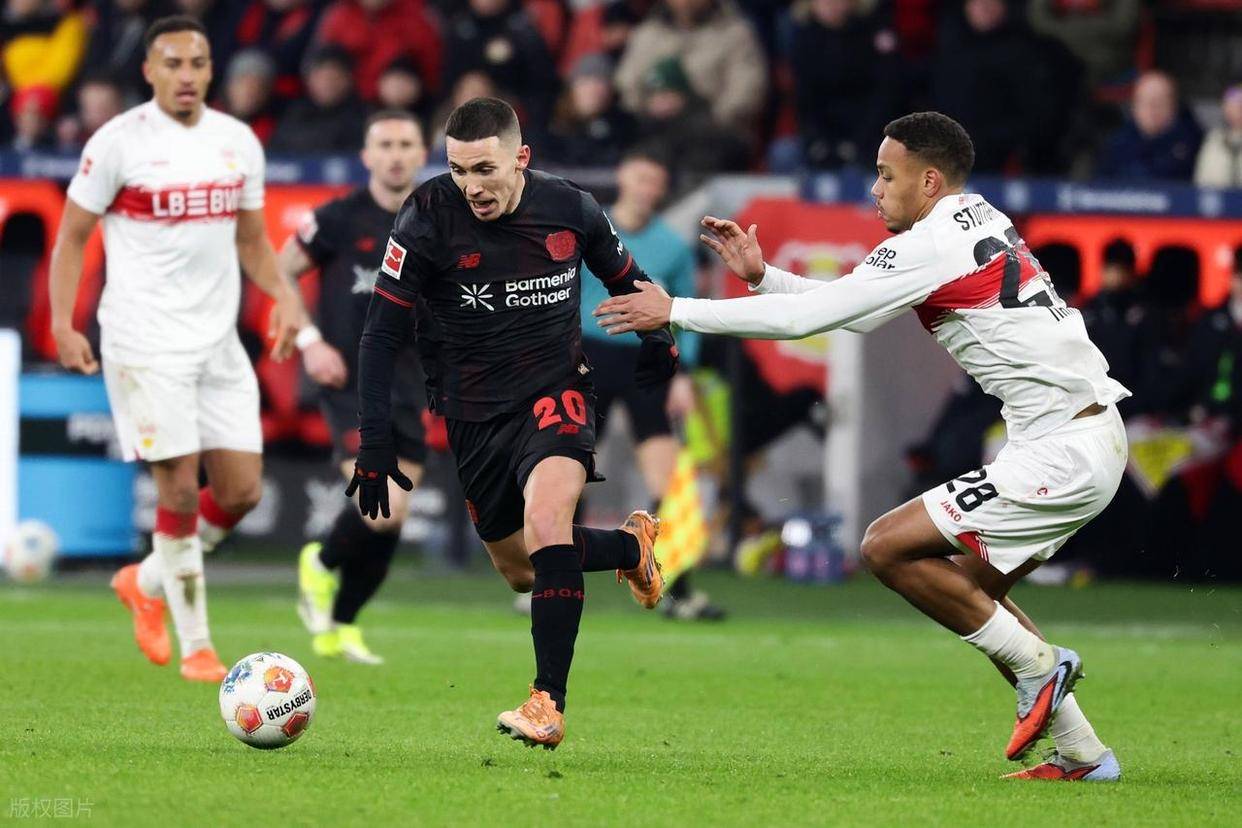  阿隆索率领巴塞罗那怎么样 