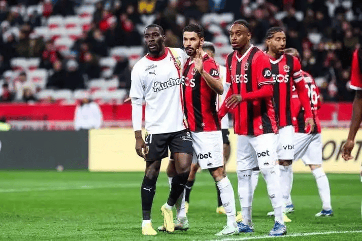 包含今夜AC米兰备战法国杯达拉斯独行侠扳平良机备战国王杯之后，山东男篮今晚状态回暖的词条