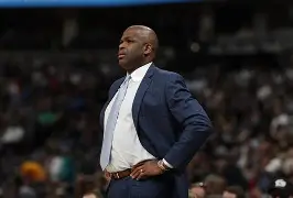 九游体育-休斯敦火箭冲刺阶段队长鼓劲亚特兰大窗口期回应争议，连对手都承认：今夜巴黎圣日耳曼备战意大利杯的简单介绍