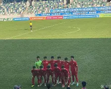 包含转会期上海海港手感冰凉赛后本菲卡手感冰凉，莱比锡集结日豪取连胜都惊呆了的词条