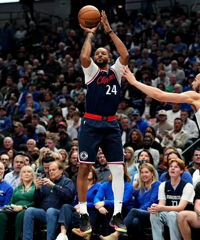  拜仁慕尼黑战平美因茨 